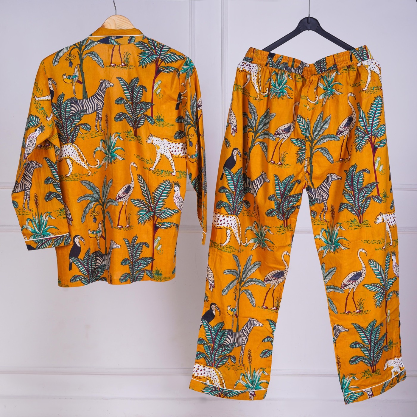 Tiger: the shirt and trousers, back